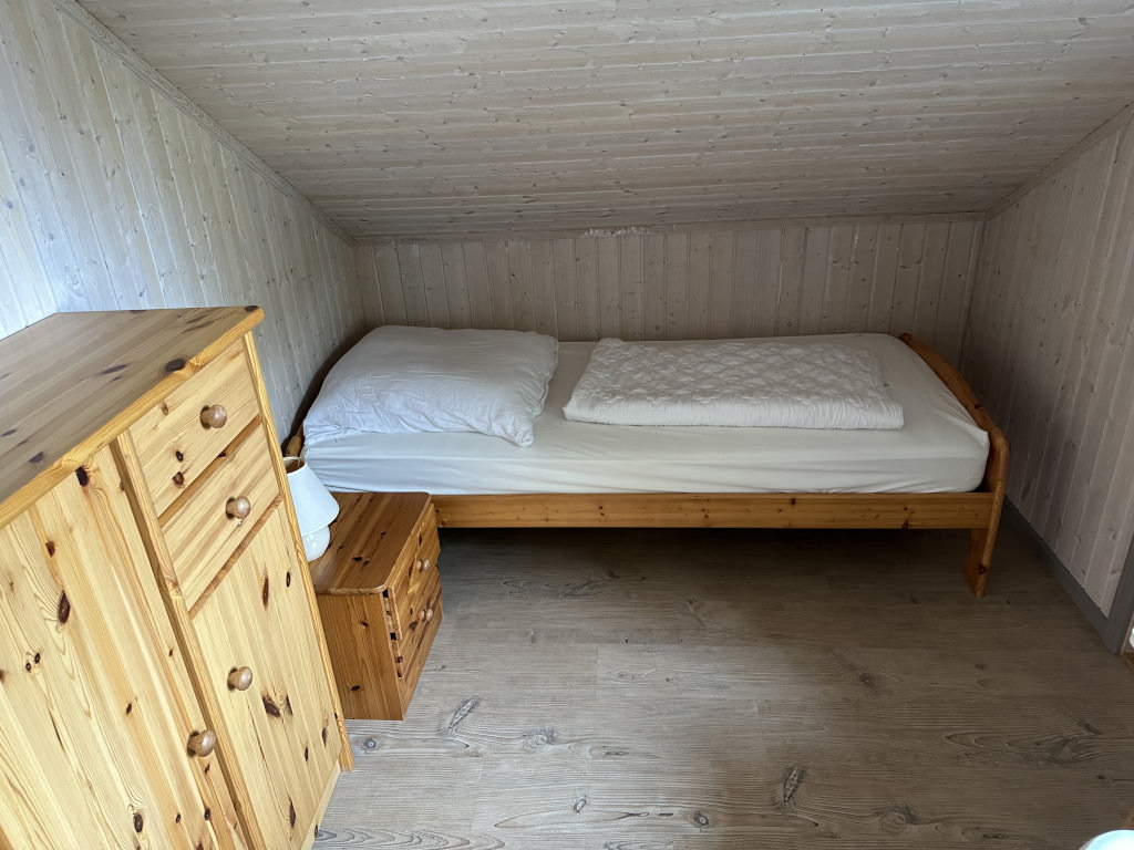 Kinderzimmer mit 2 Betten (1)